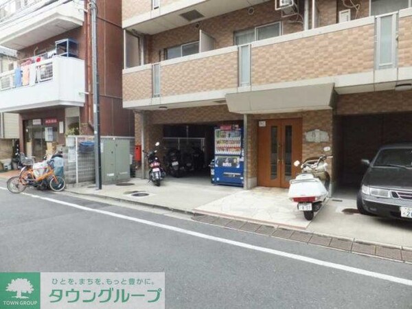 エントランス(部屋探しは株式会社　タウンハウジング　までお気軽にお問合せ…)