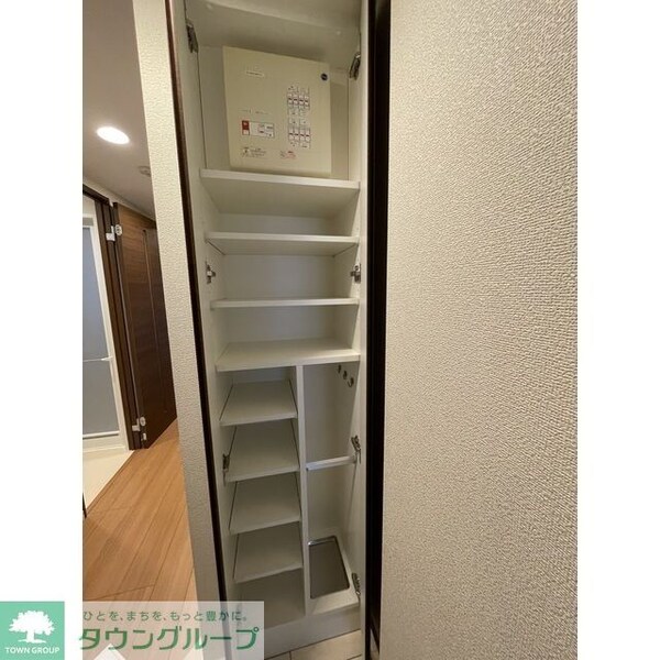 玄関(シューズボックス　同タイプ別部屋写真※現況優先)