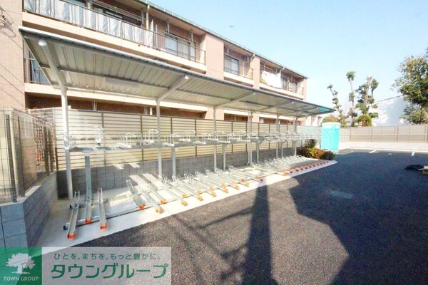駐車場(内見の予約先は【タウンハウジング中野店】です★)