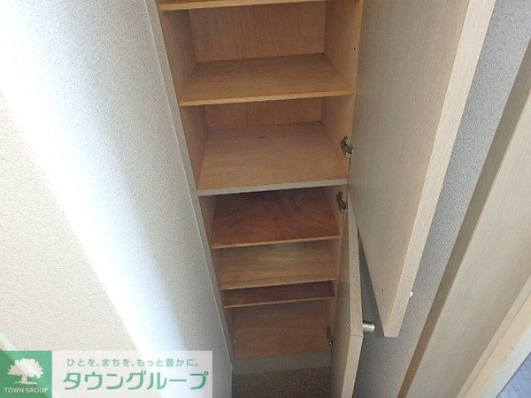 収納(靴入)
