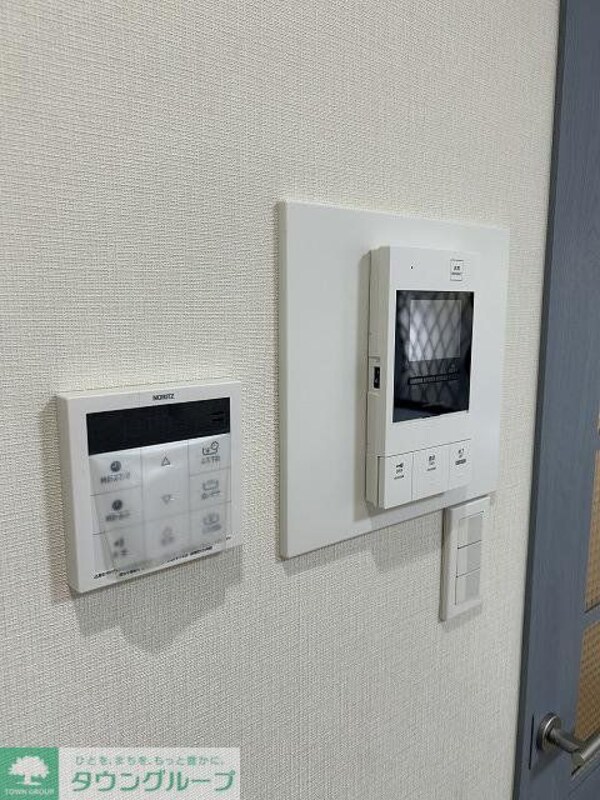設備(TVモニター付インターホン)