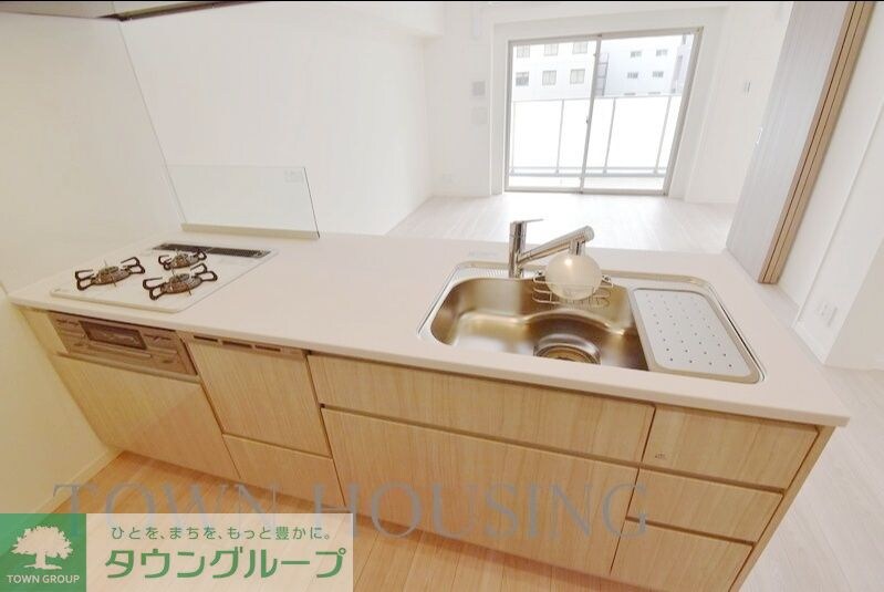 物件内観写真3　(偶数階はブラウン系)