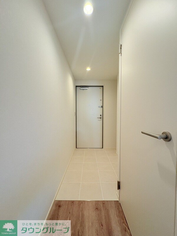 玄関(内見の予約先はタウンハウジング新中野店になります★★)