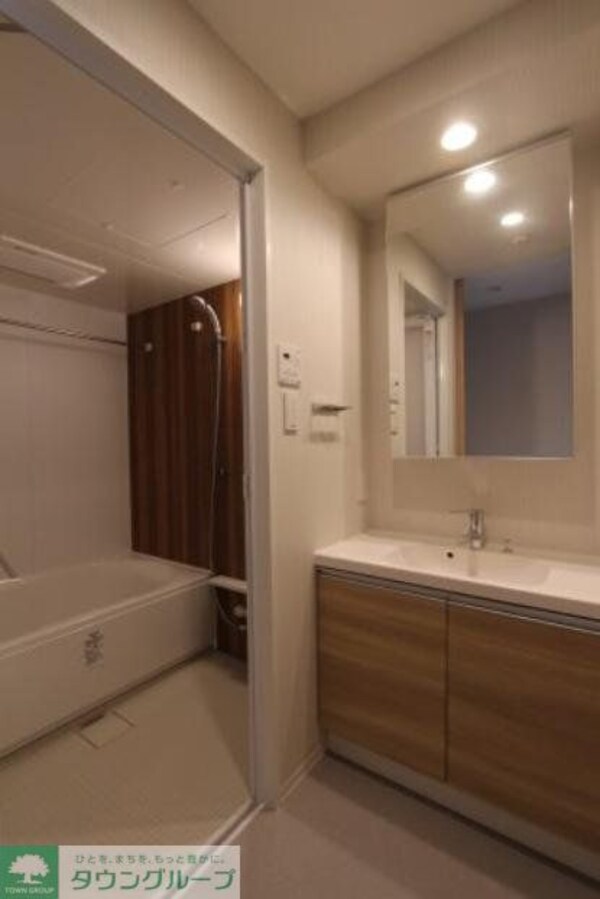 バス／シャワールーム等(リビング/居室)