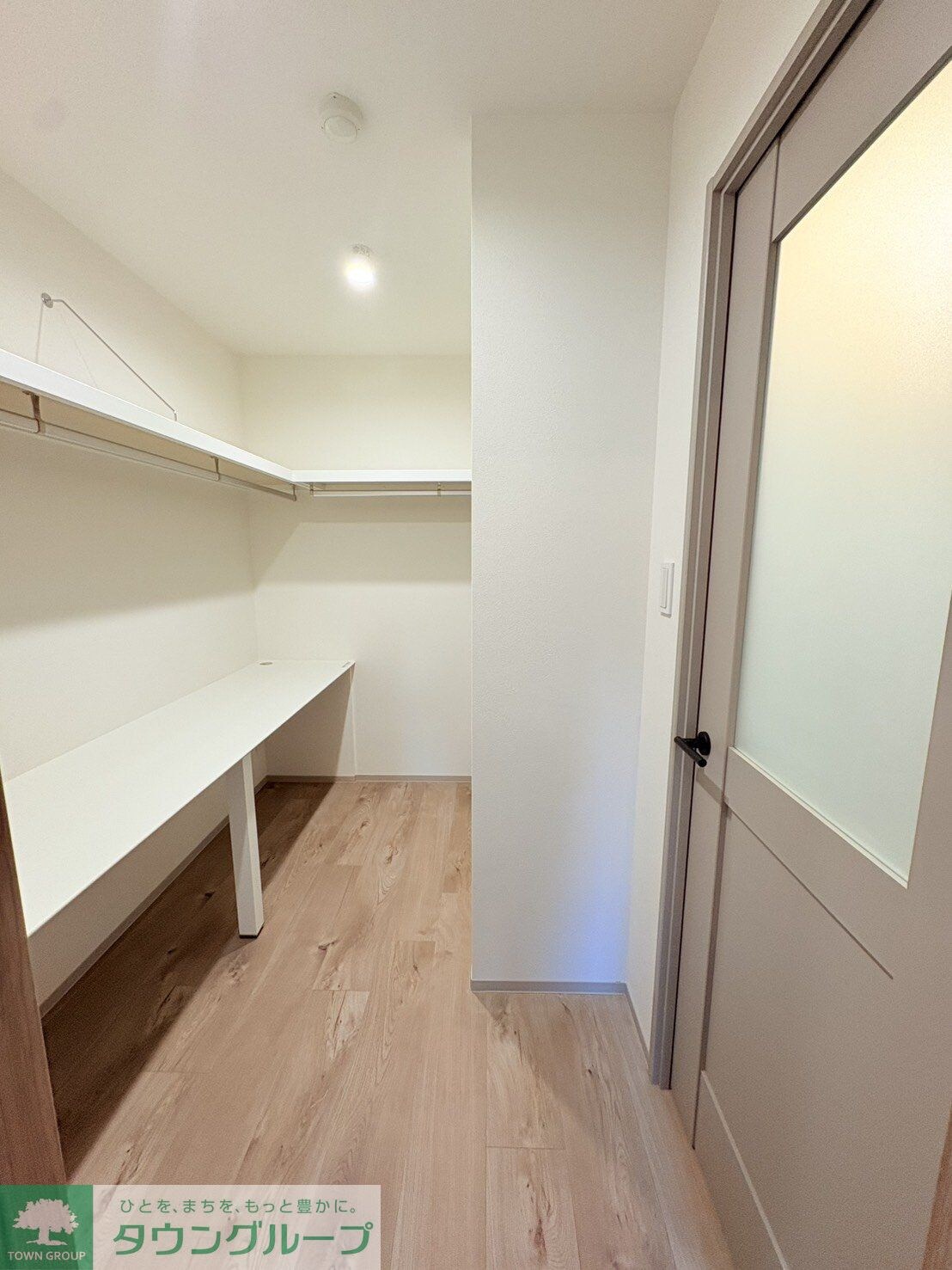 物件内観写真21　(玄関)