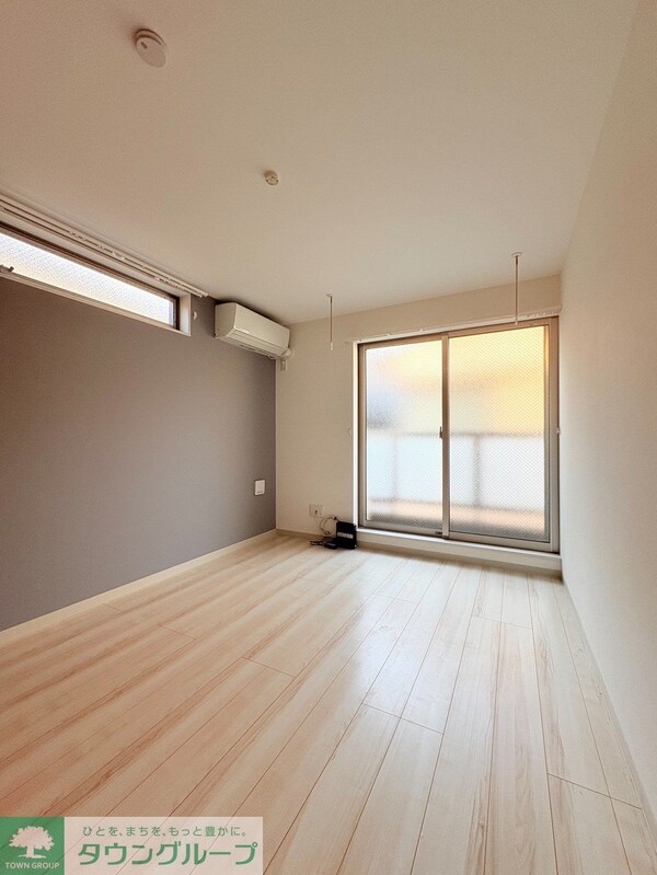 リビング・居室(内見の予約先はタウンハウジング新中野店になります★★)