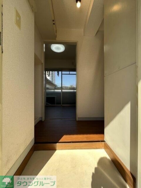 玄関(お部屋探しはタウンハウジングへ♪)