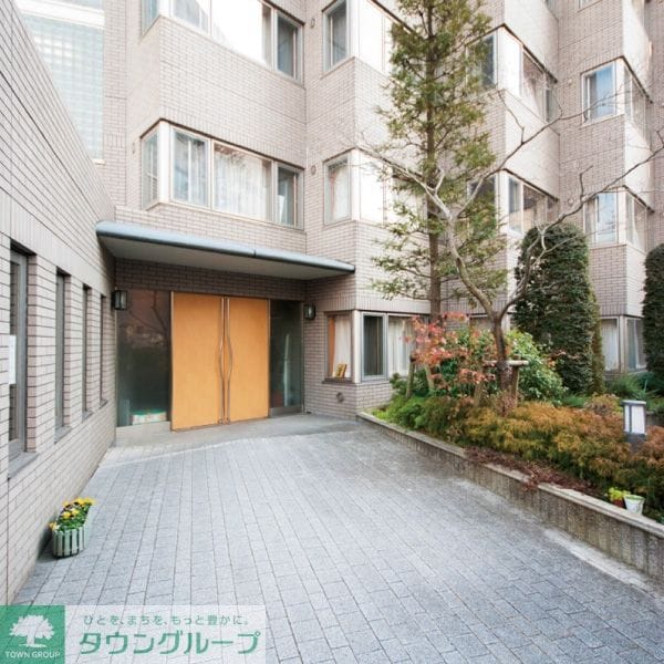 エントランス(部屋探しは株式会社　タウンハウジング　までお気軽にお問合せ…)