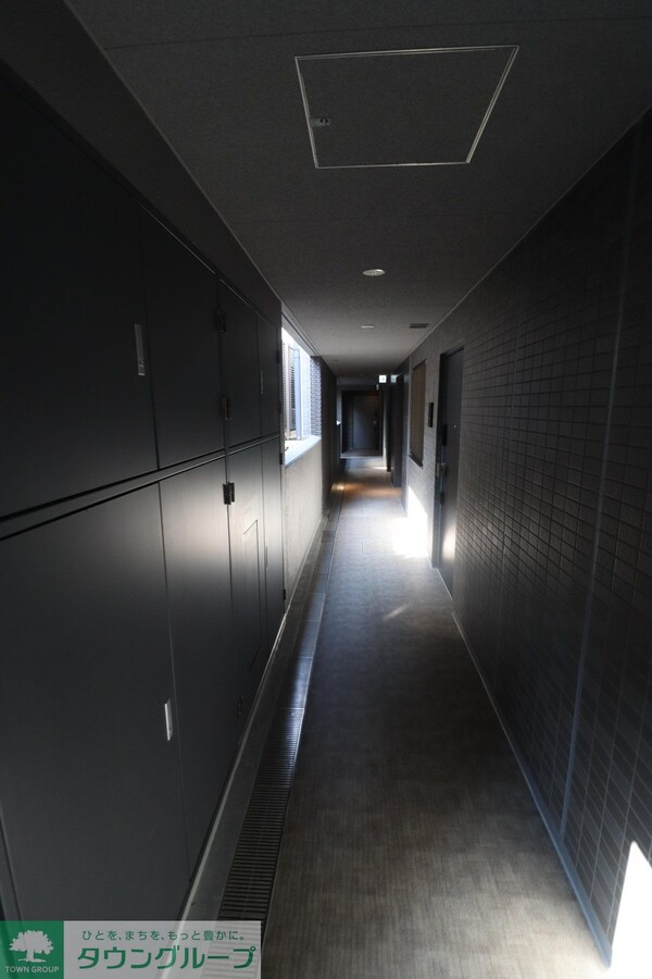 ロビー(駐車場)