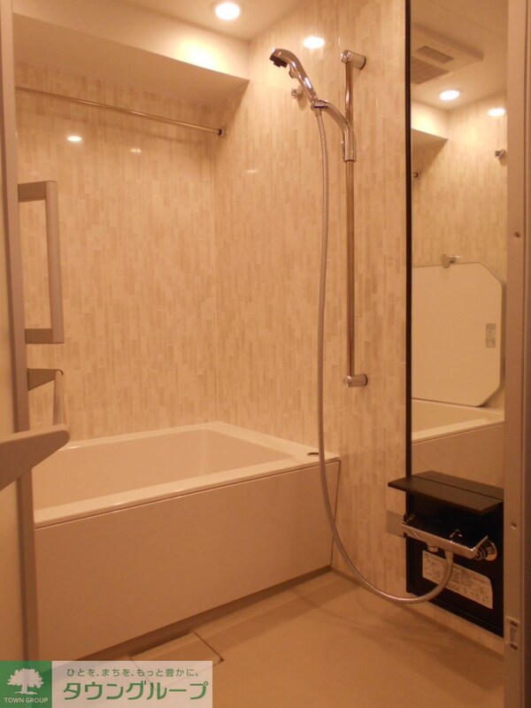 バス／シャワールーム等(反転タイプのお部屋の写真です☆)