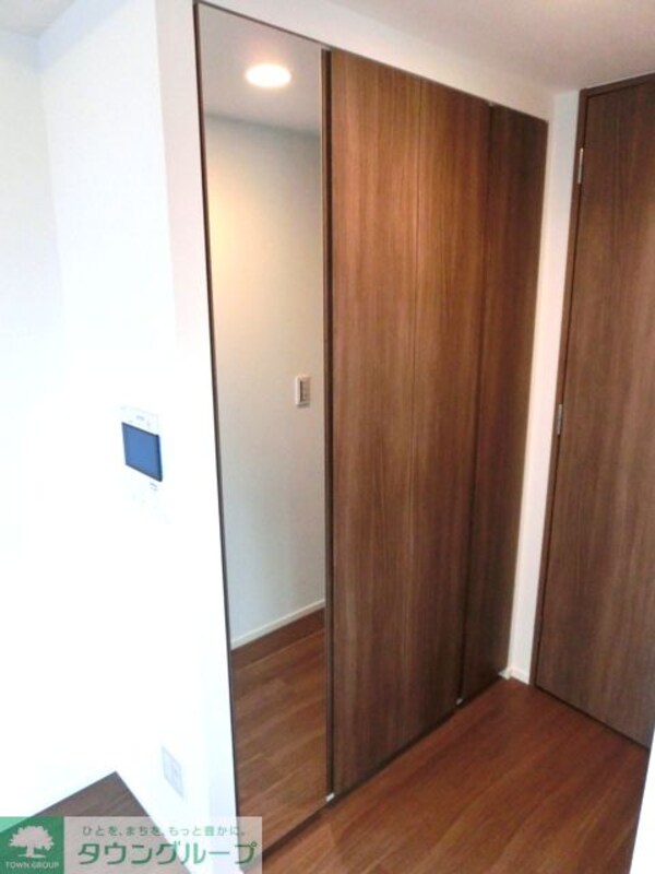 玄関(※写真は同タイプ住戸です。)