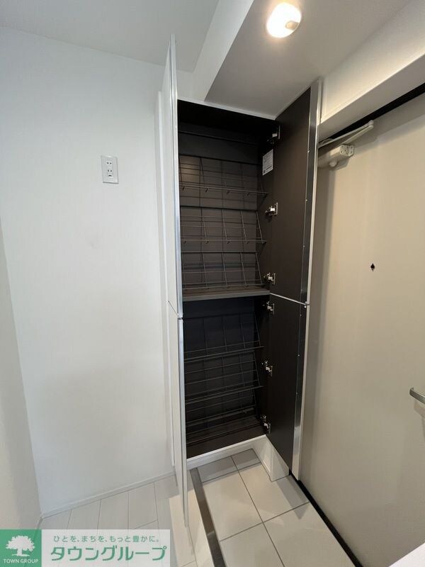 玄関(お部屋探しは株式会社　タウンハウジング　までお気軽にお問合…)