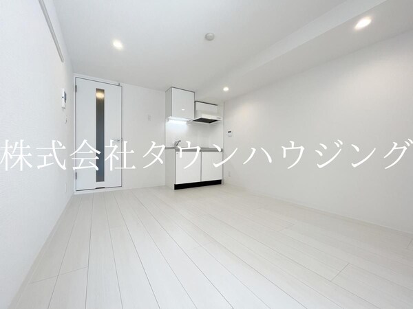 リビング・居室(★白い床のキレイなお部屋です★)