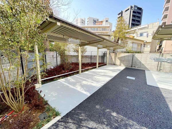 設備(バイク置場)