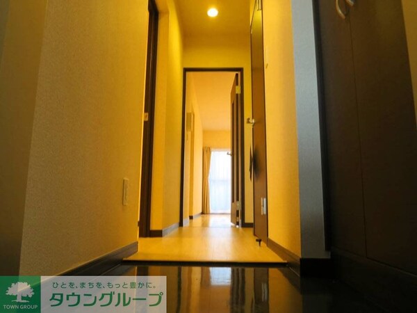 玄関(同タイプの物件になります)