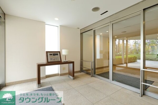 エントランス(部屋探しは株式会社　タウンハウジング　までお気軽にお問合せ…)