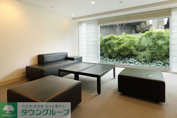 ロビー(部屋探しは株式会社　タウンハウジング　までお気軽にお問合せ…)