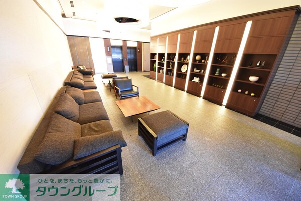 ロビー(お問合せは(株)タウンハウジング東京へ)