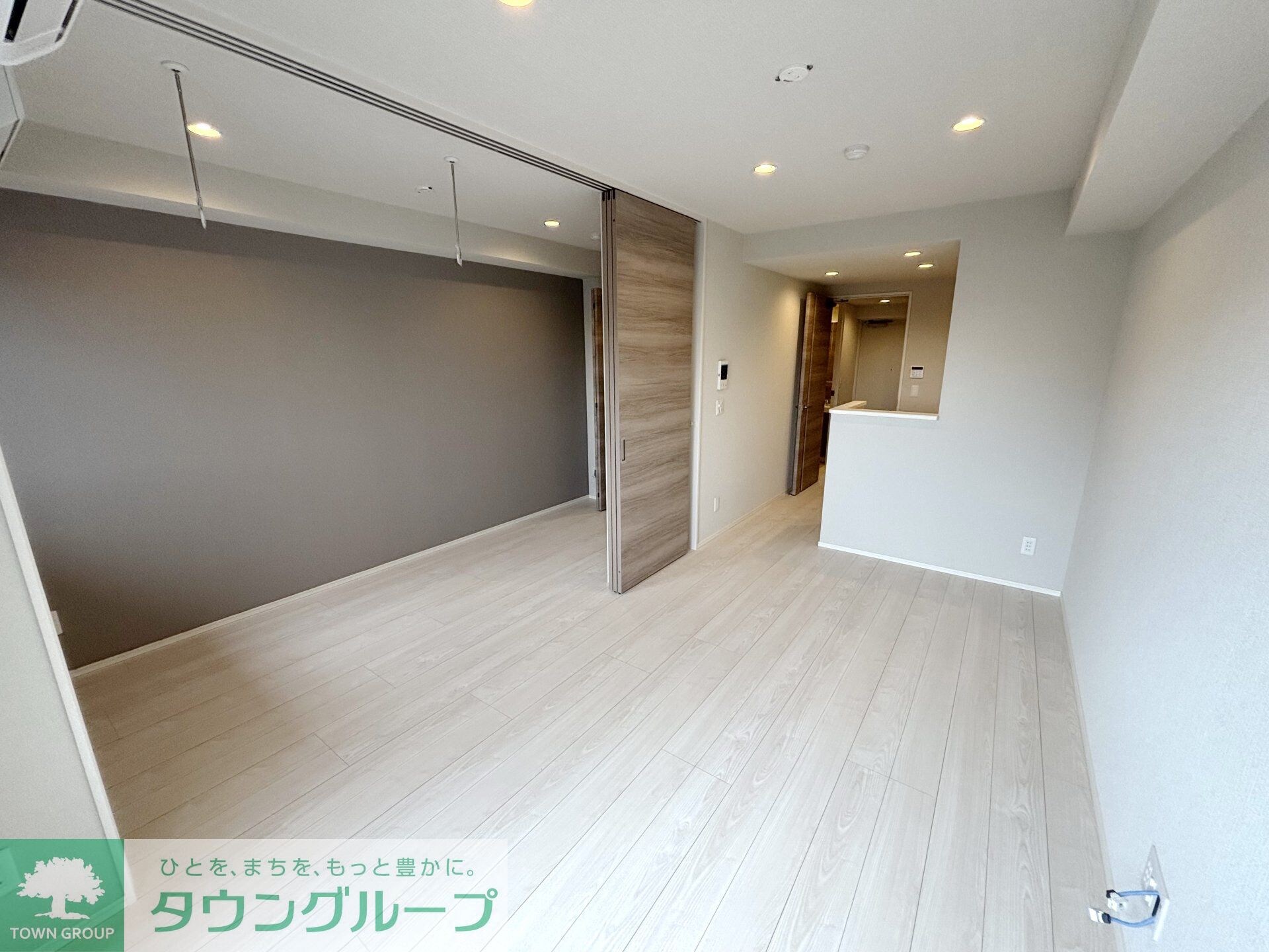 物件内観写真3　(リビング/居室)