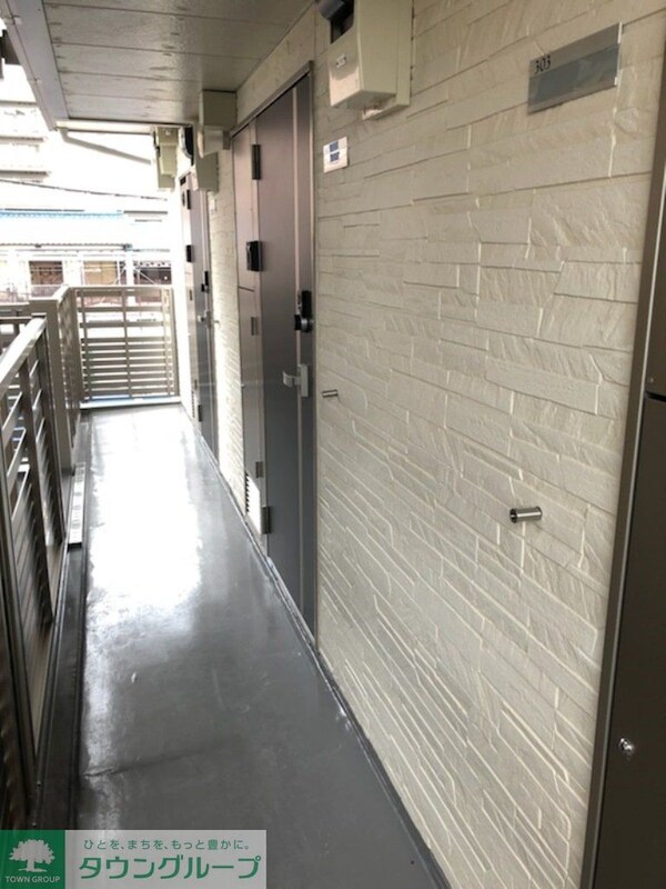 エントランス(仕様・設備は現況と異なる場合があります。現況優先。)