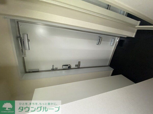 玄関(仕様・設備は現況と異なる場合があります。現況優先。)