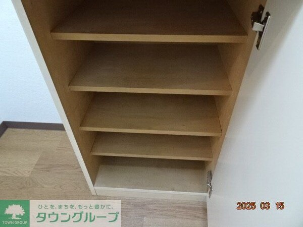 収納(靴入)