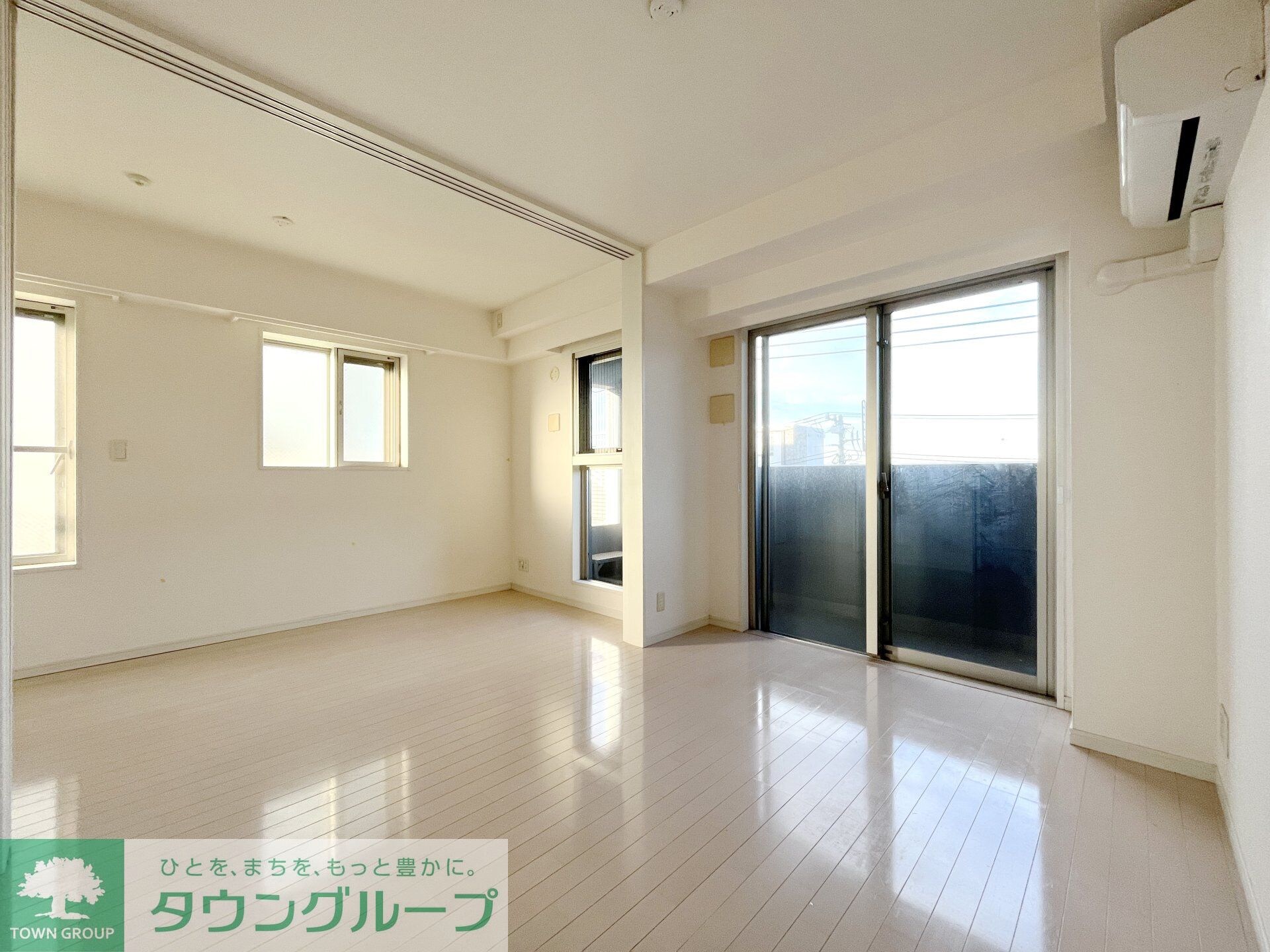 物件内観写真2　(※同室タイプ参考写真)