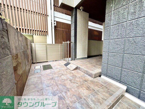 エントランス(庭)