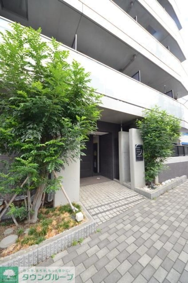 エントランス(★共用部にも管理が行き届いています★)