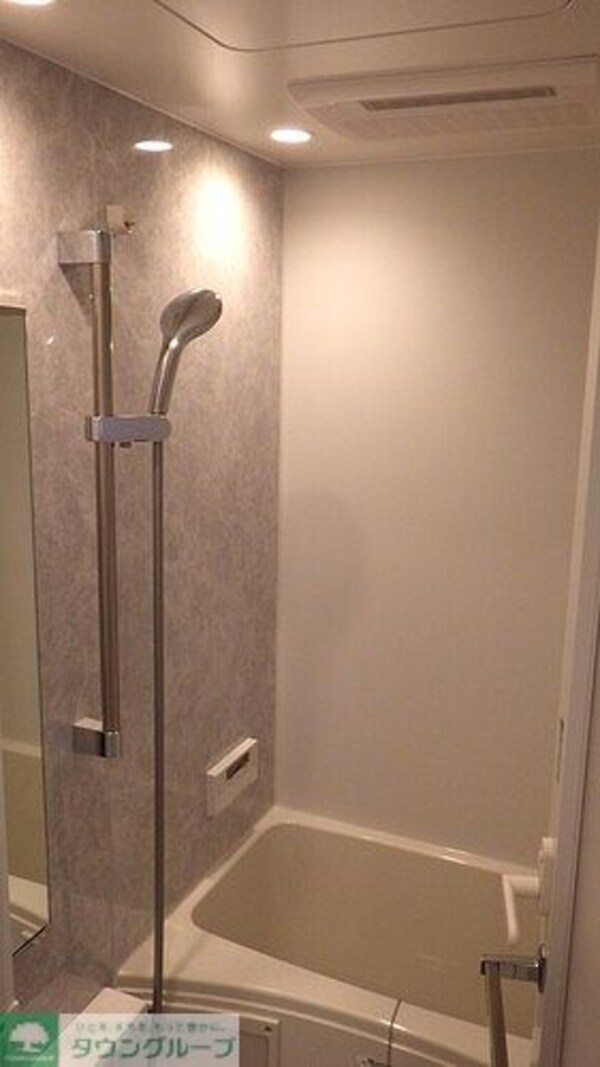 バス／シャワールーム等(浴室　※同タイプ（201号室）の写真)