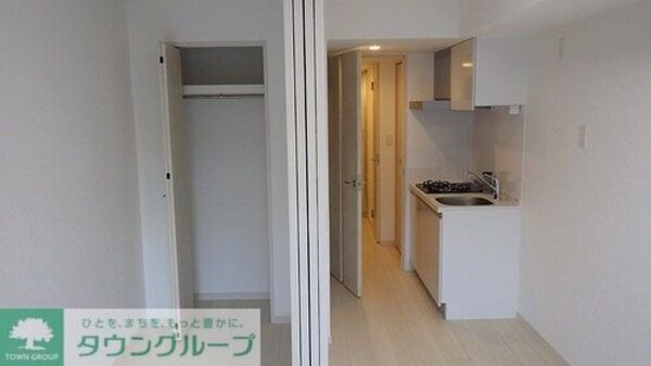 収納(クロゼット　※同タイプ（201号室）の写真)