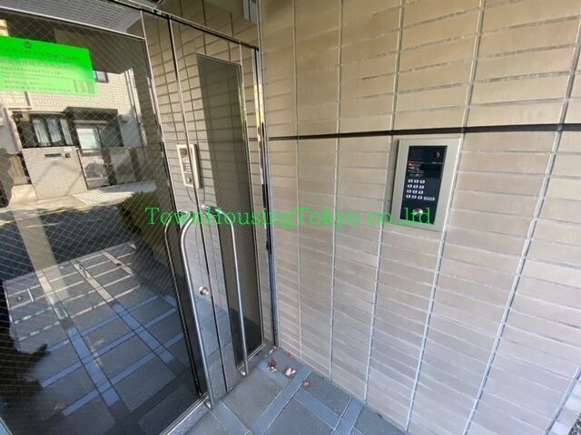 物件内観写真3　(エントランス)