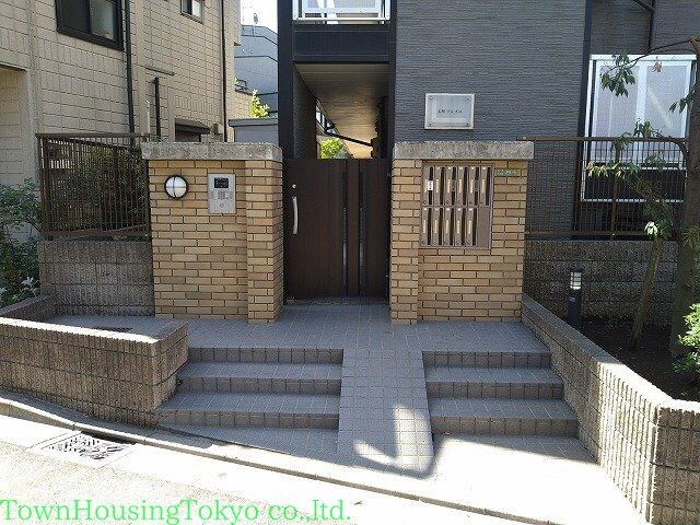 物件内観写真12　(オートロックゲート付き)