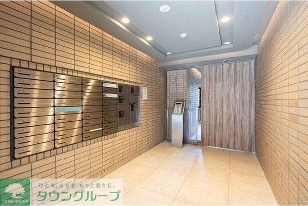 ロビー(部屋探しは株式会社　タウンハウジング　までお気軽にお問合せ…)