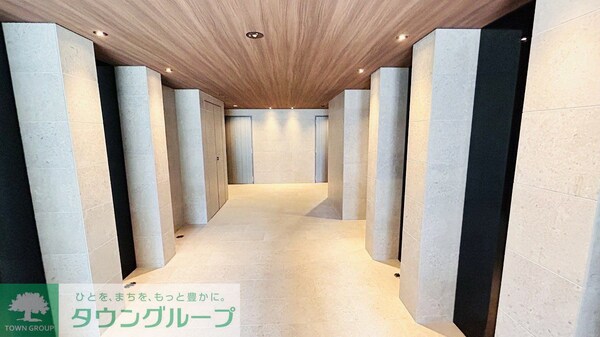 ロビー(部屋探しは株式会社　タウンハウジング　までお気軽にお問合せ…)