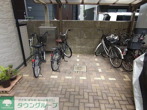 駐車場(駐輪場　原付＆自転車のみ駐輪可能)