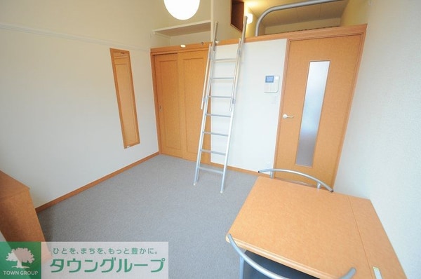 リビング・居室(同タイプの間取り撮影につき実際の物件とは異なる場合があります)