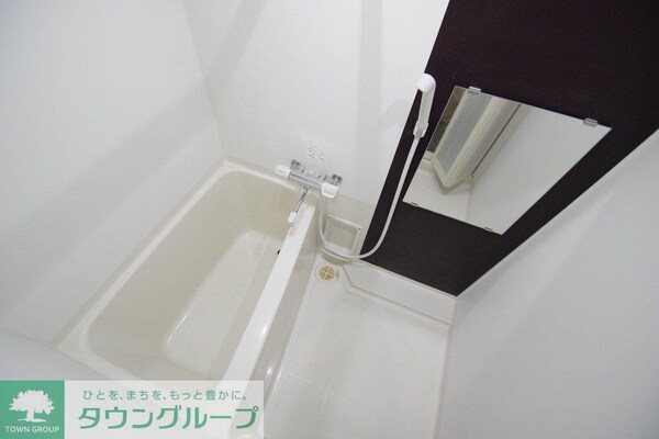 バス／シャワールーム等(仕様・設備は現況と異なる場合がございます)