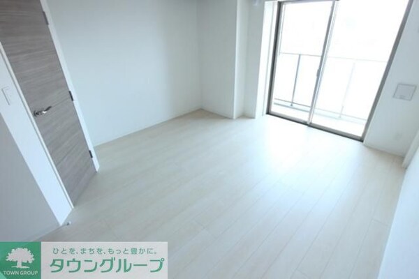 リビング・居室(★日当たりの良いフローリングのお部屋です★)