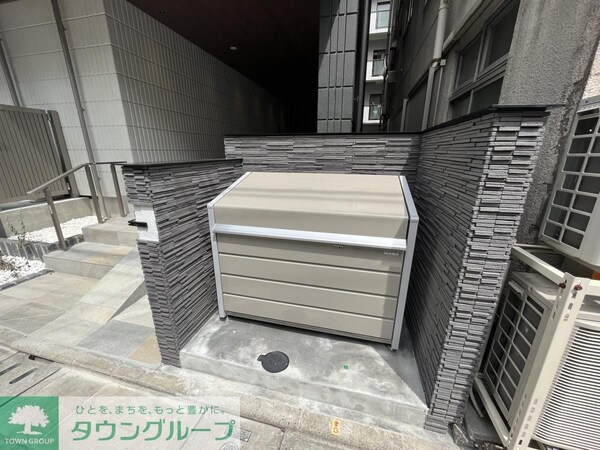 設備(ゴミストッカー)