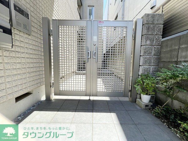 エントランス(【初期費用分割・クレカ対応】一都三県のお部屋探しは2025…)