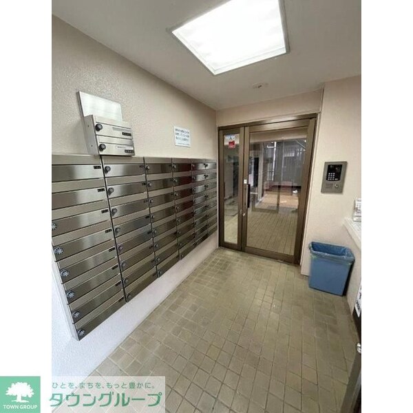 エントランス(部屋探しは株式会社　タウンハウジング　までお気軽にお問合せ…)