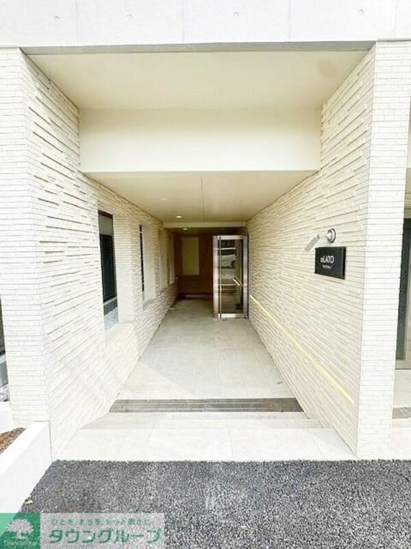 エントランス(部屋探しは株式会社　タウンハウジング　までお気軽にお問合せ…)