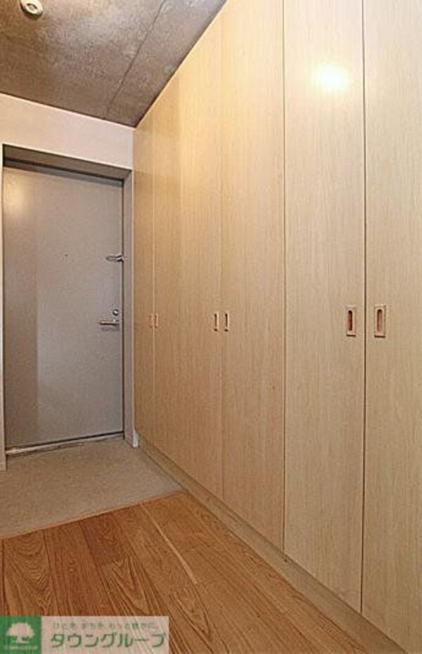 玄関(お部屋探しは株式会社　タウンハウジング　までお気軽にお問合…)