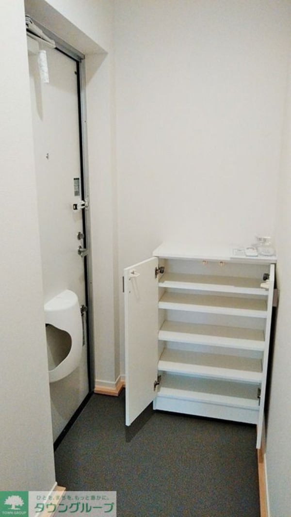 玄関(お部屋探しは株式会社　タウンハウジング　までお気軽にお問合…)
