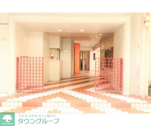 ロビー(部屋探しは株式会社　タウンハウジング　までお気軽にお問合せ…)