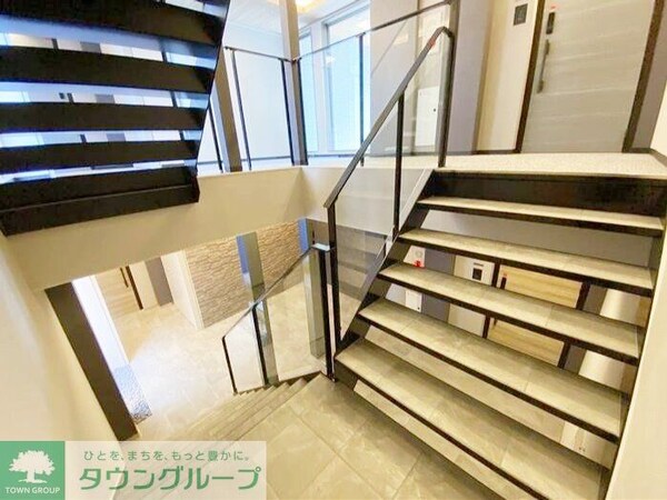 ロビー(部屋探しは株式会社　タウンハウジング　までお気軽にお問合せ…)