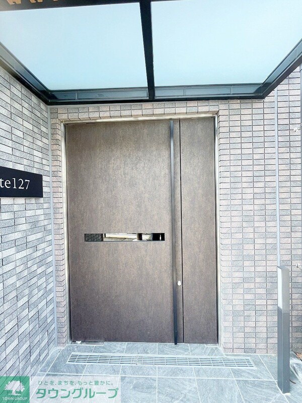 エントランス(部屋探しは株式会社　タウンハウジング　までお気軽にお問合せ…)