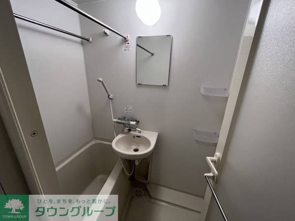 洗面(*同施工、別部屋参照)