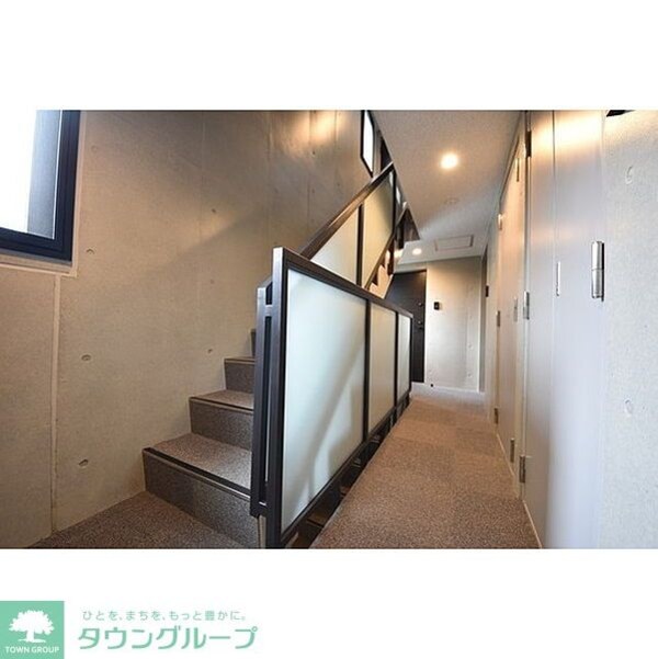 エントランス(部屋探しは株式会社　タウンハウジング　までお気軽にお問合せ…)